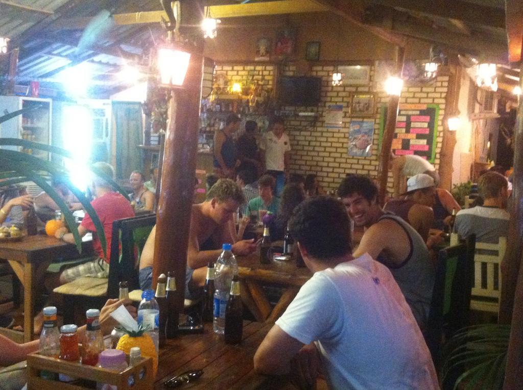 Maddy'S Hostel Ko Pha Ngan Buitenkant foto