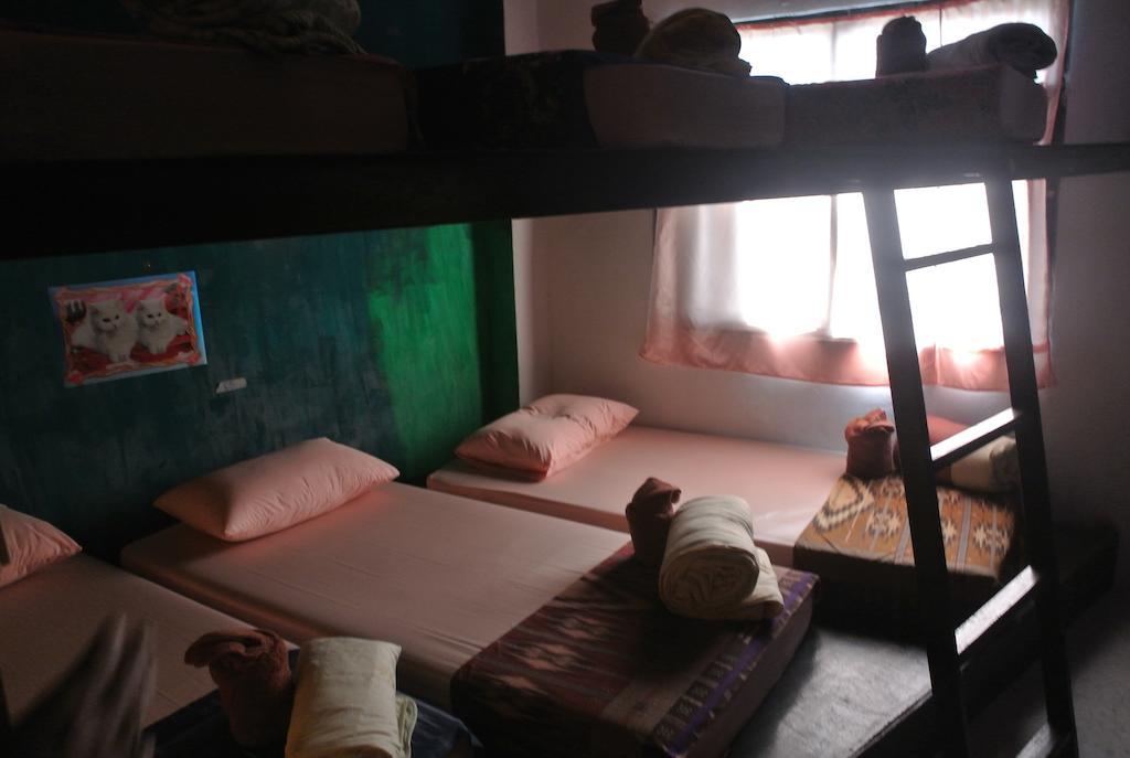 Maddy'S Hostel Ko Pha Ngan Buitenkant foto