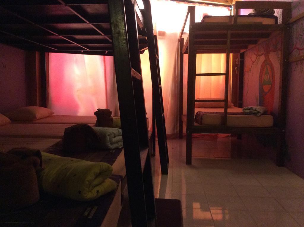 Maddy'S Hostel Ko Pha Ngan Buitenkant foto