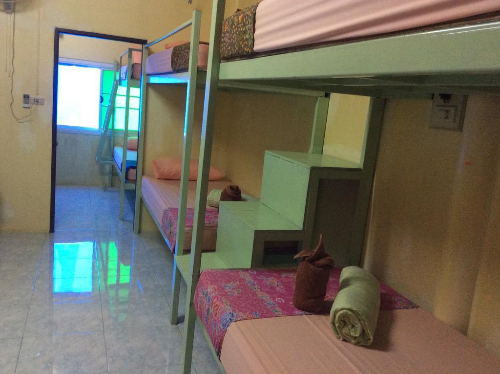Maddy'S Hostel Ko Pha Ngan Buitenkant foto